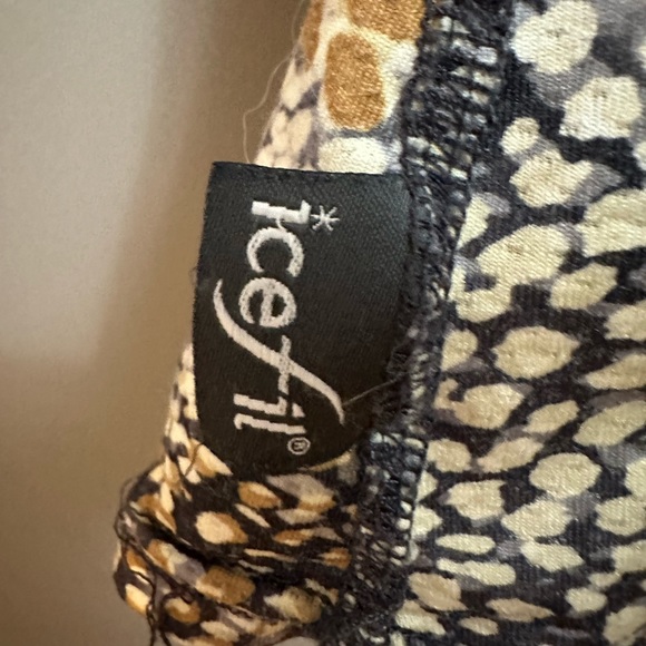 KERRITS | Women’s Large Ice Fil Lite Short Sleeve Print Shirt - Picture 7 of 8